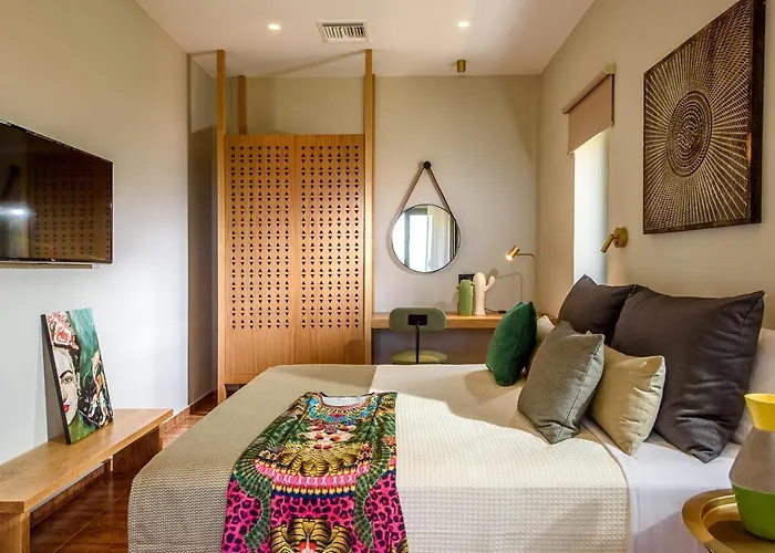 Willa Caldera Theros *